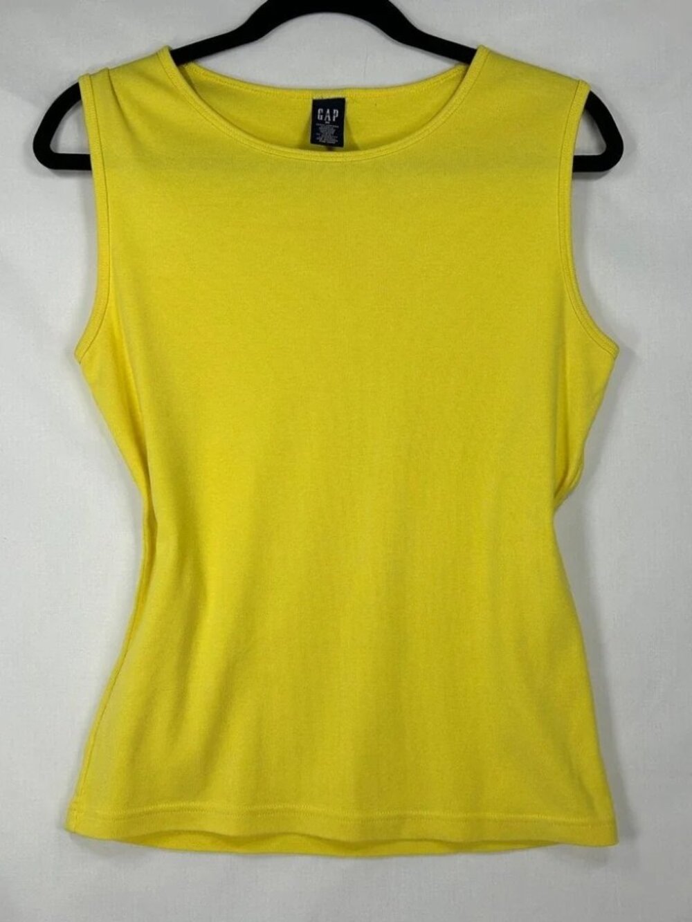 Vintage GAP Bright Yellow Ribbed Tank Top – Y2K Crewneck Sleeveless Top (M)‎
